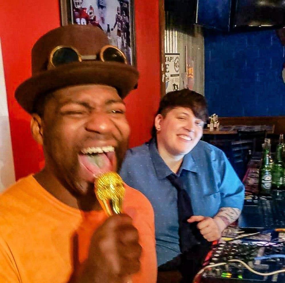 Meet your Posher, Jade